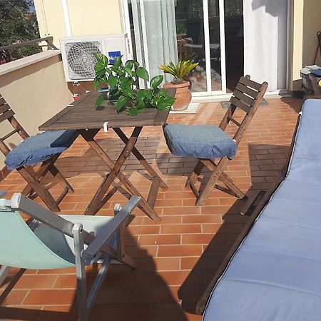 La Terrazza Sul Faro Lägenhet Fiumicino Exteriör bild