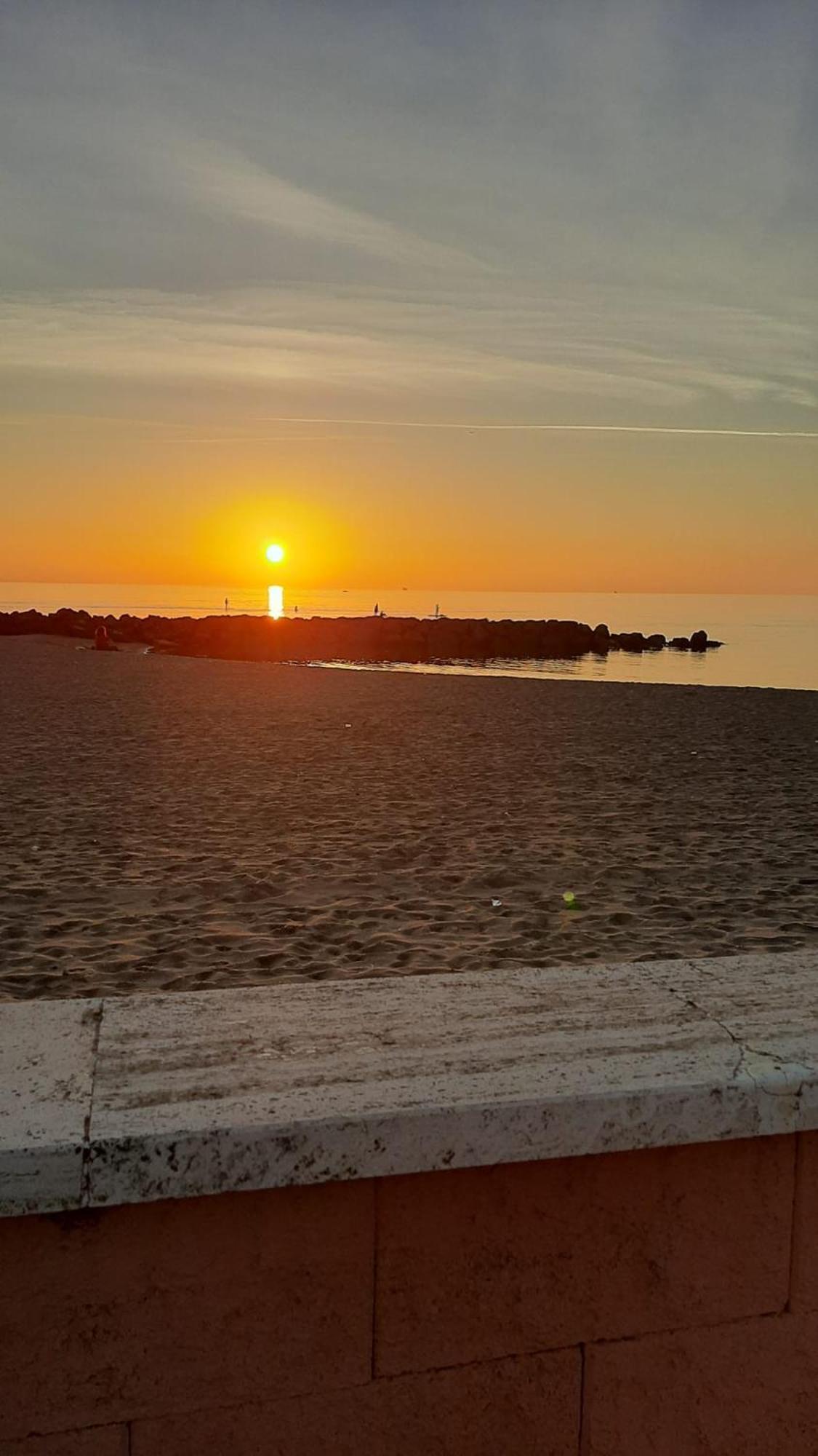 La Terrazza Sul Faro Lägenhet Fiumicino Exteriör bild