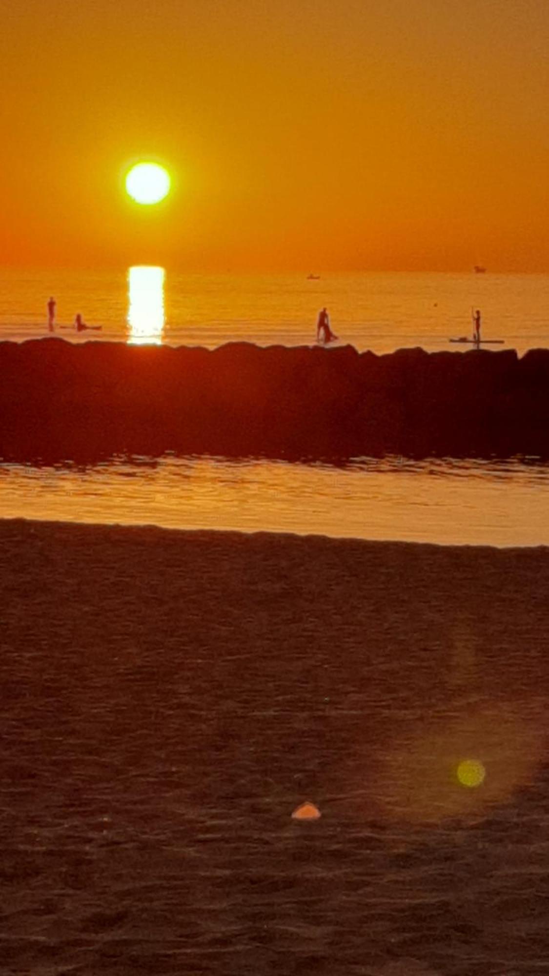 La Terrazza Sul Faro Lägenhet Fiumicino Exteriör bild